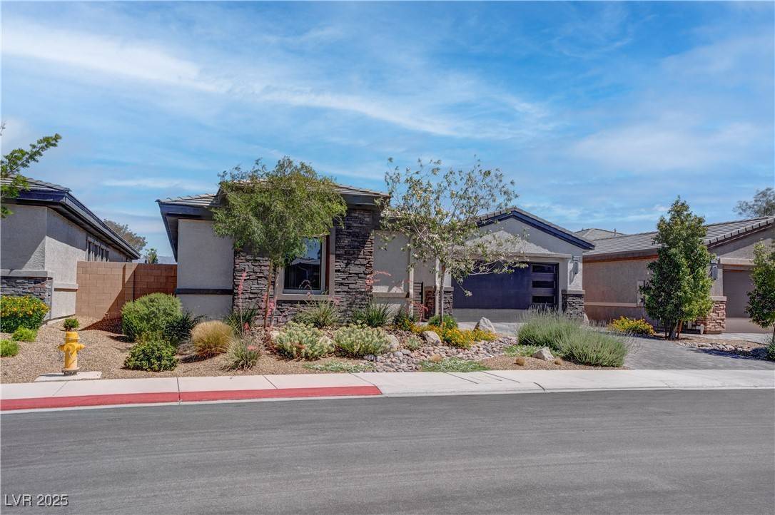 Las Vegas, NV 89129,7416 Deschutes CIR