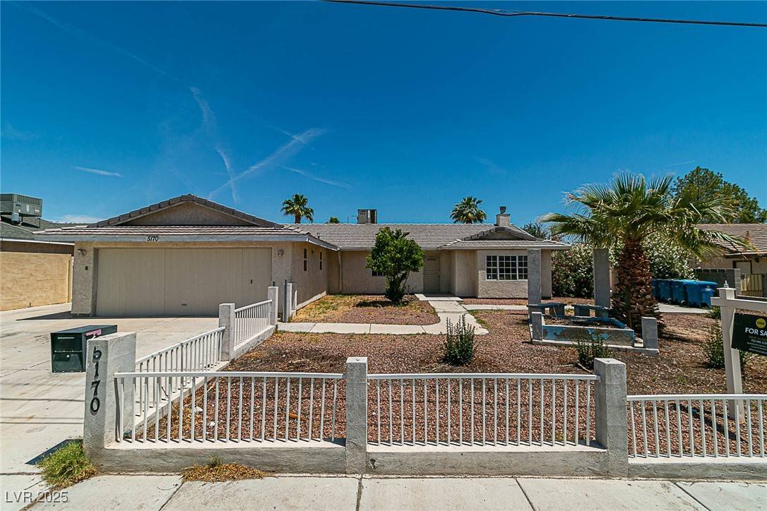 Las Vegas, NV 89120,5170 S Pearl ST