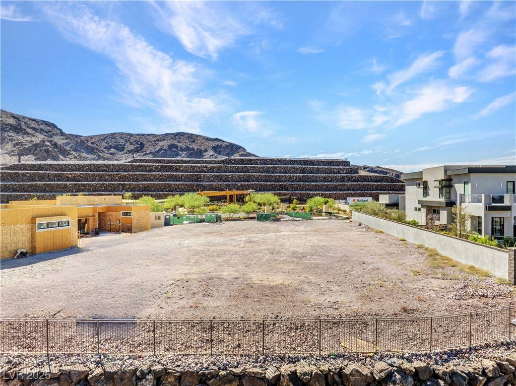 Henderson, NV 89012,12 Sanctuary Peak CT