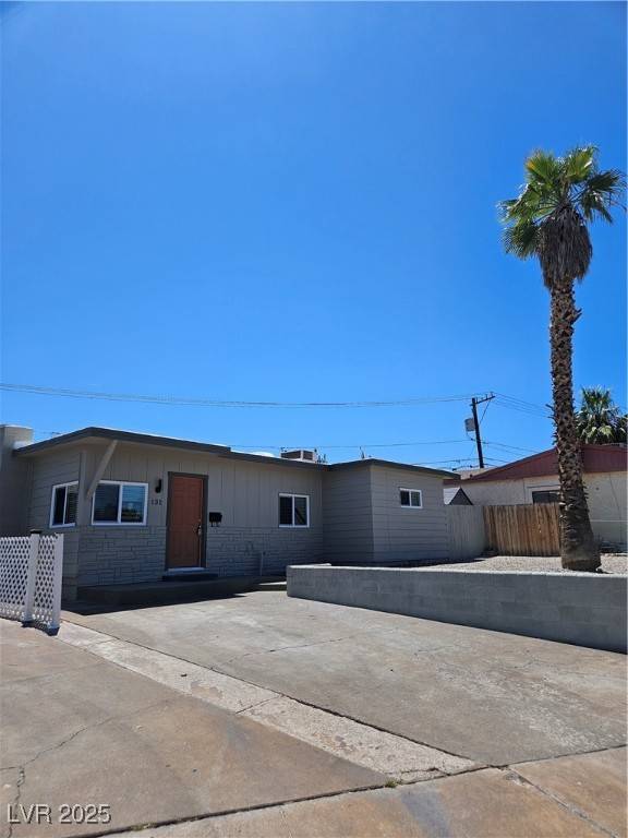 Henderson, NV 89015,131 Copper ST