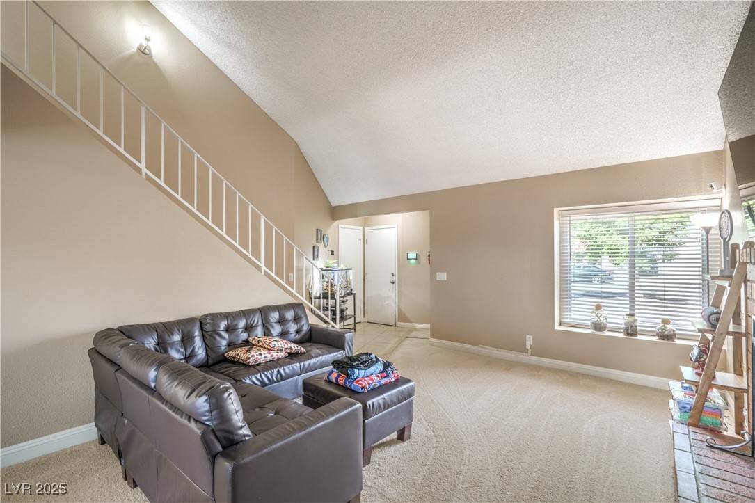 Henderson, NV 89015,824 Schooner DR