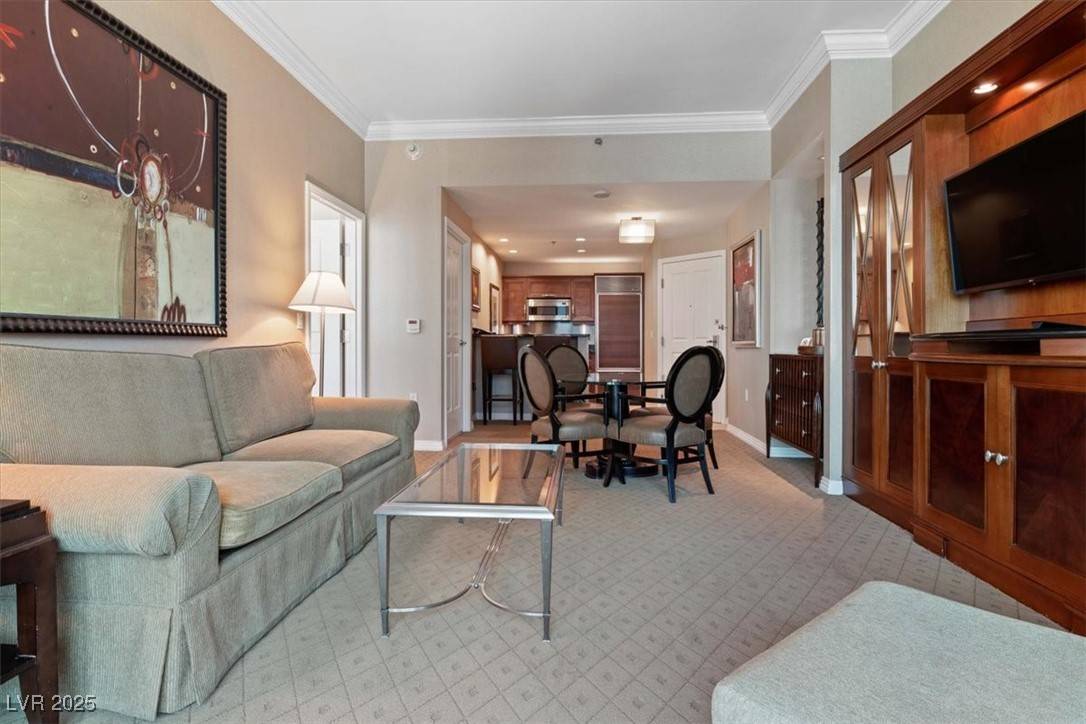 Las Vegas, NV 89109,125 E Harmon AVE #321