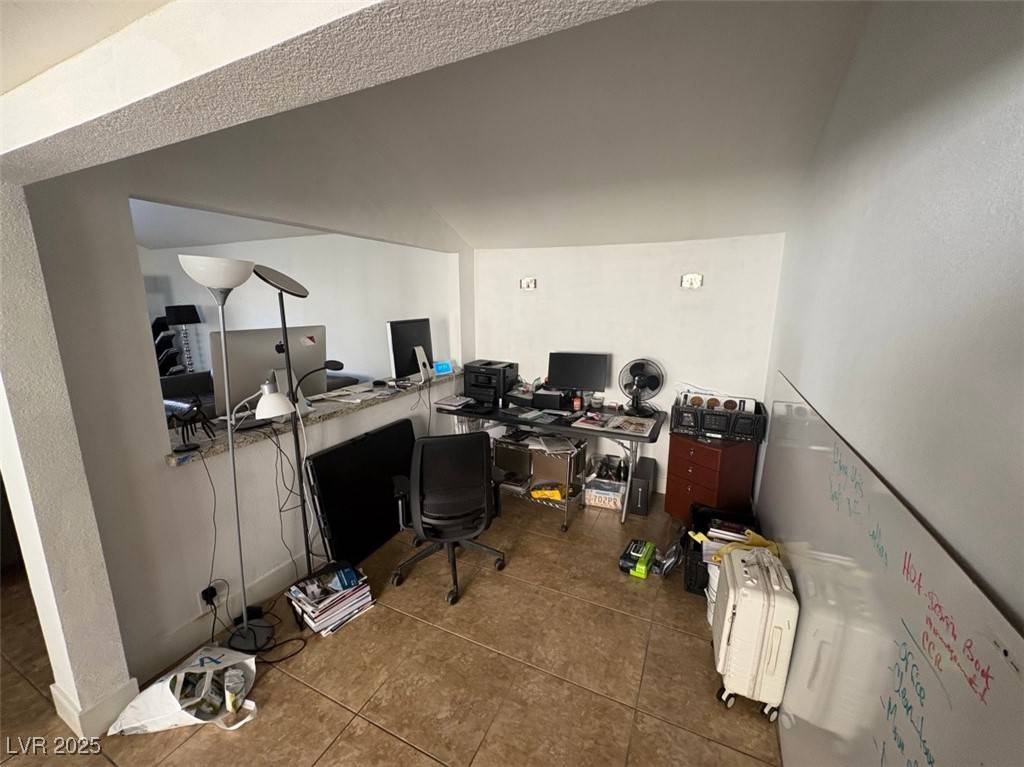 Las Vegas, NV 89109,2989 Bel Air DR