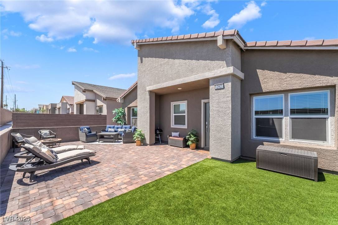 Henderson, NV 89015,292 Whitney Crest ST