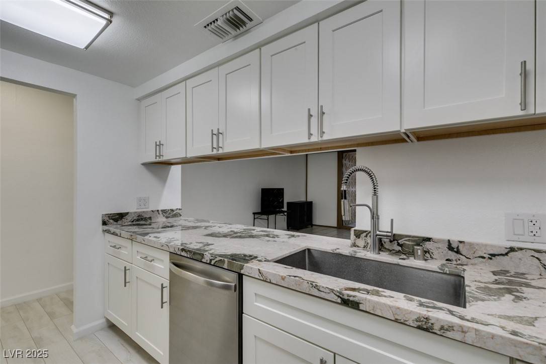 Las Vegas, NV 89169,205 E Harmon AVE #112