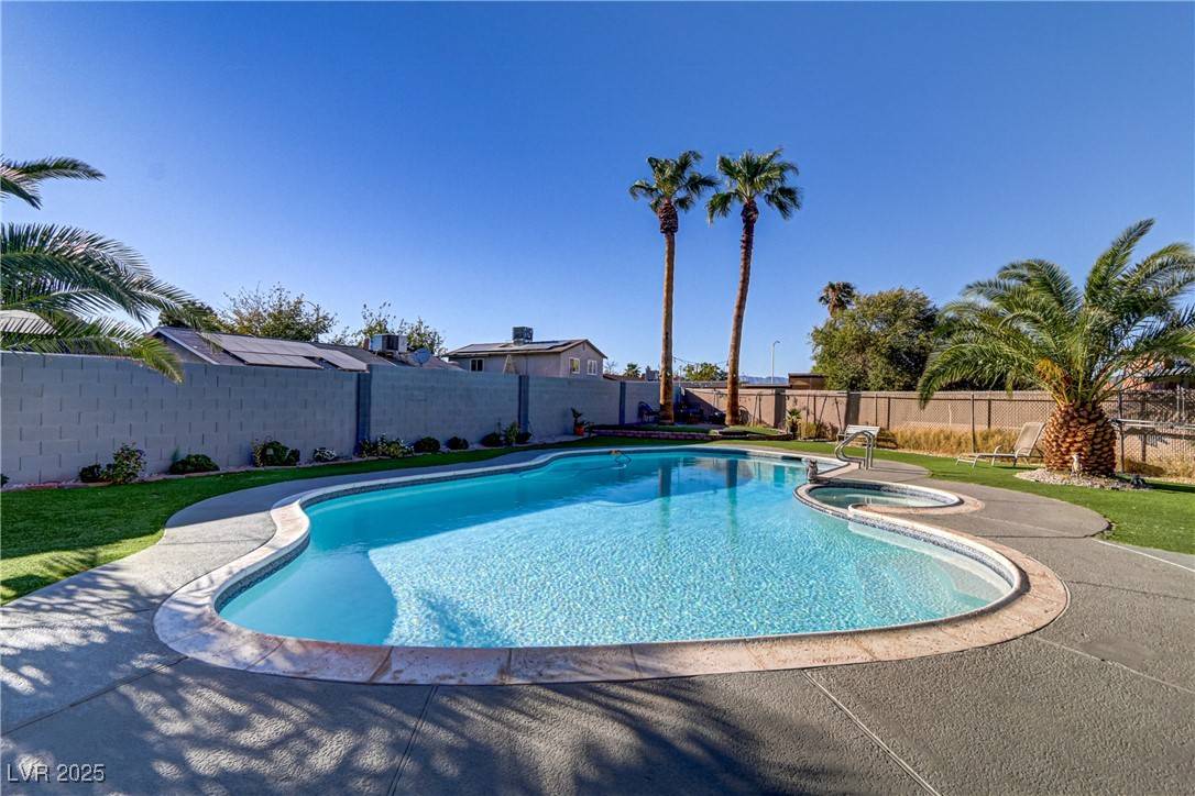 Las Vegas, NV 89104,4474 Dawley CT