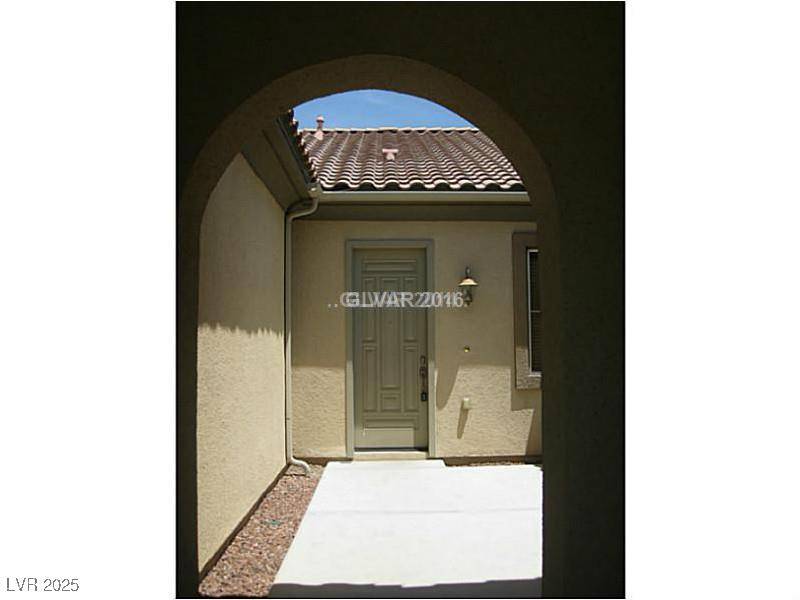 North Las Vegas, NV 89084,6932 HOMING PIGEON PL