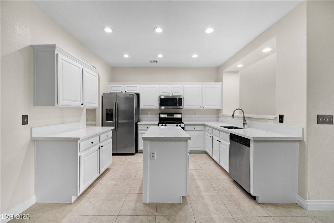 Henderson, NV 89015,258 Chamomile DR