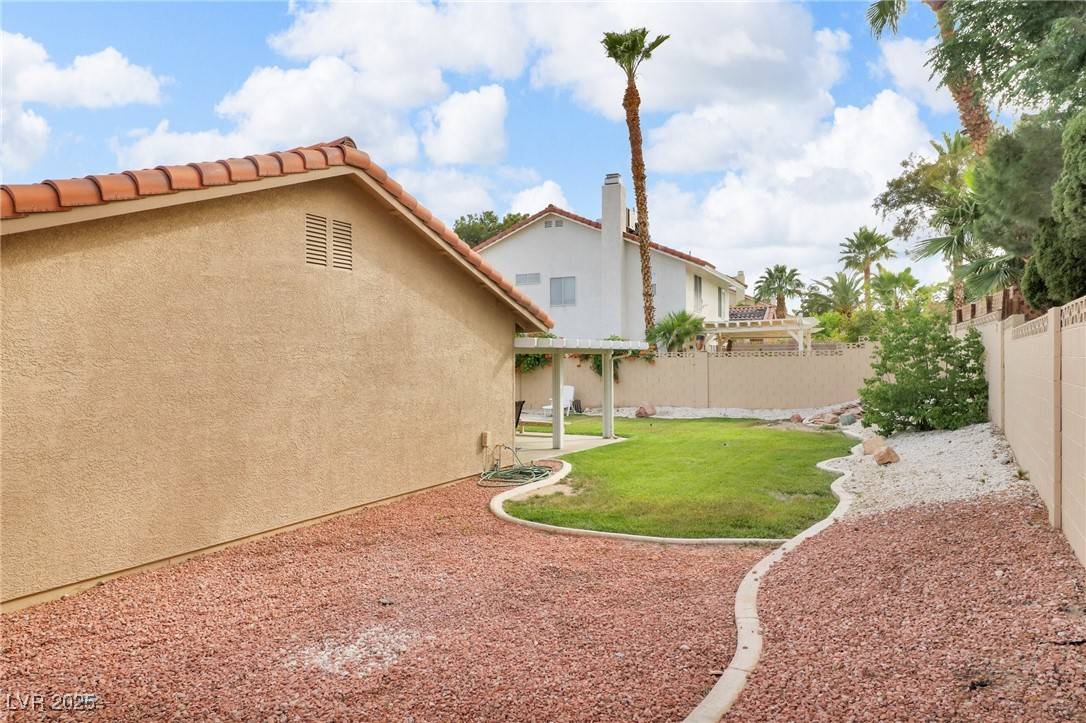 Las Vegas, NV 89117,8316 Vibrant Dr