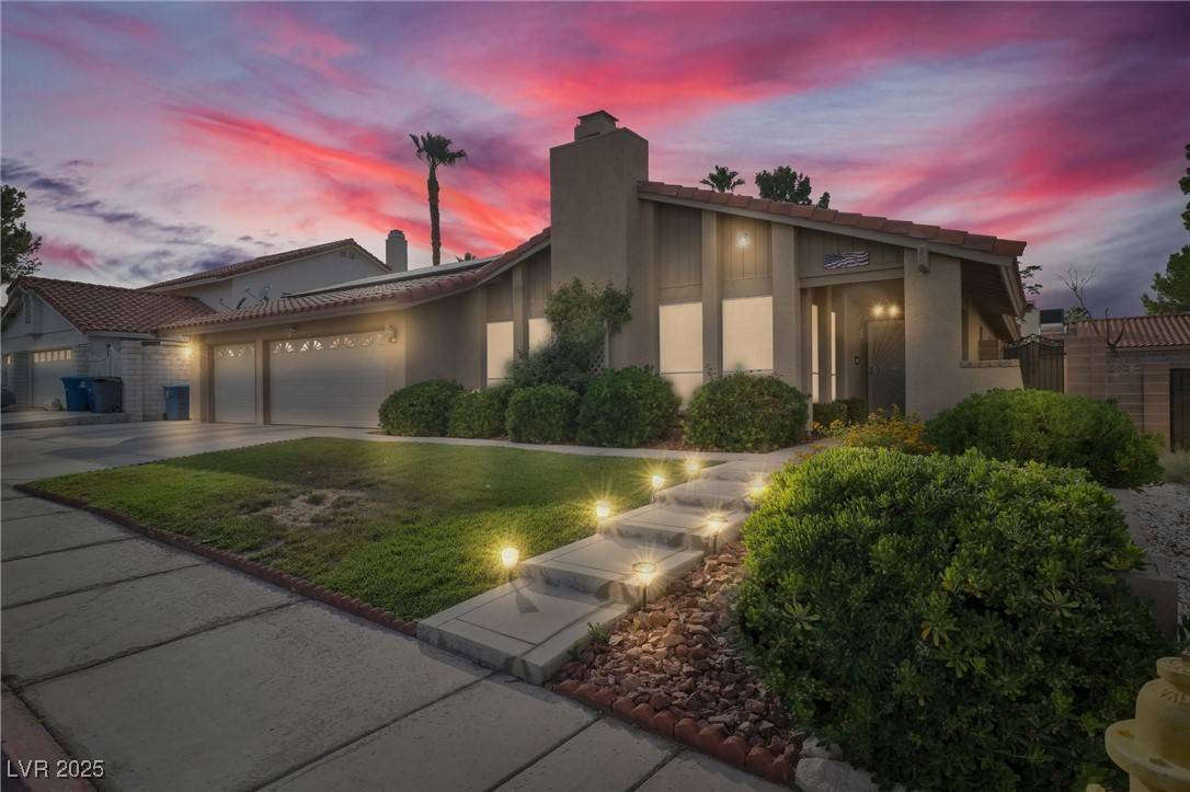Las Vegas, NV 89117,8316 Vibrant Dr