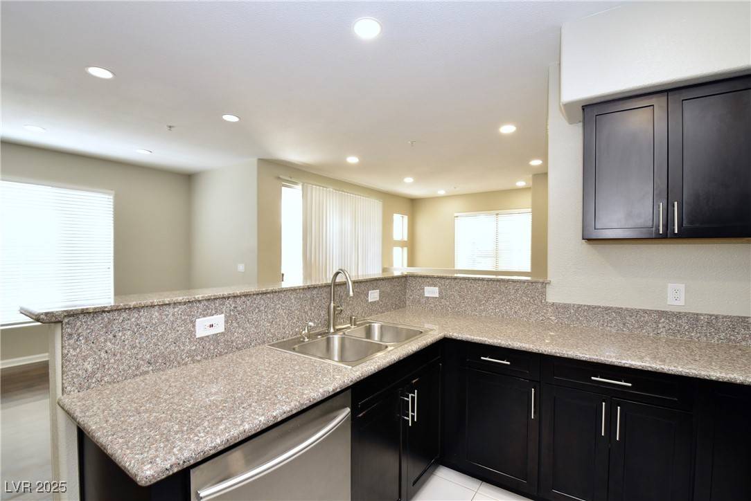 Las Vegas, NV 89113,7167 S Durango DR #203