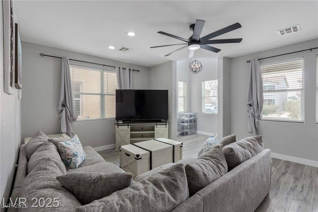 Henderson, NV 89011,140 Rolling Cove AVE