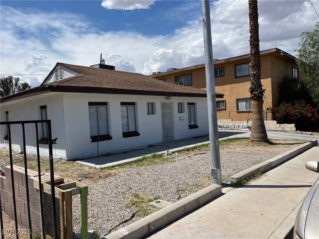 North Las Vegas, NV 89030,2417 St George ST