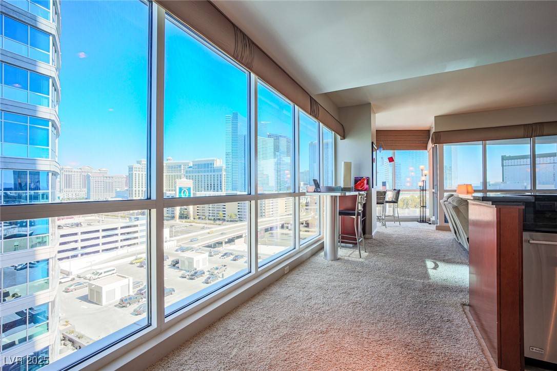 Las Vegas, NV 89103,4575 Dean Martin DR #1112