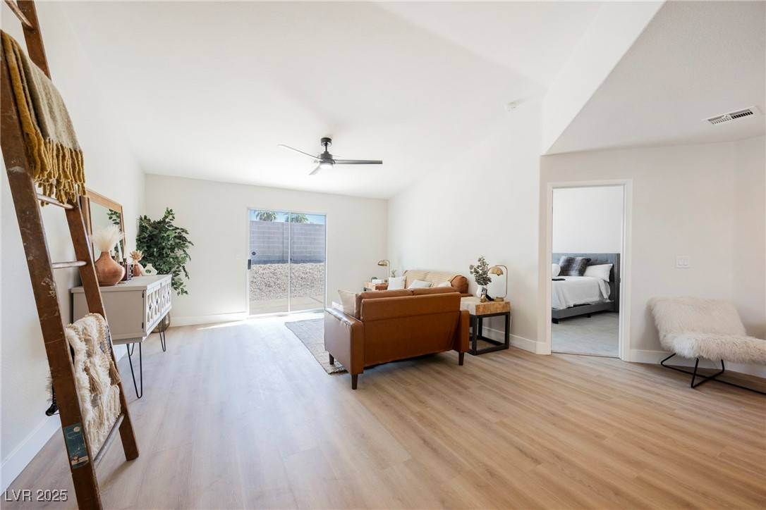Henderson, NV 89015,427 Wright WAY