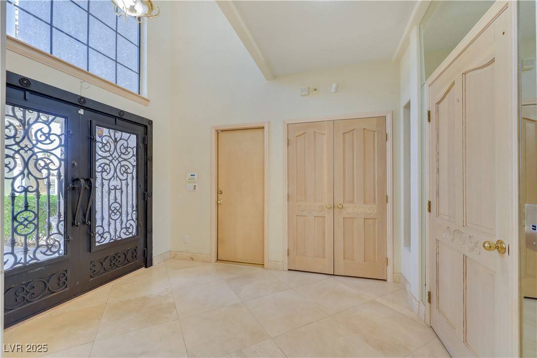 Las Vegas, NV 89117,1931 Pago CT