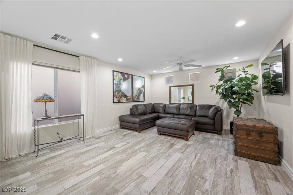 Las Vegas, NV 89139,6729 Churnet Valley AVE