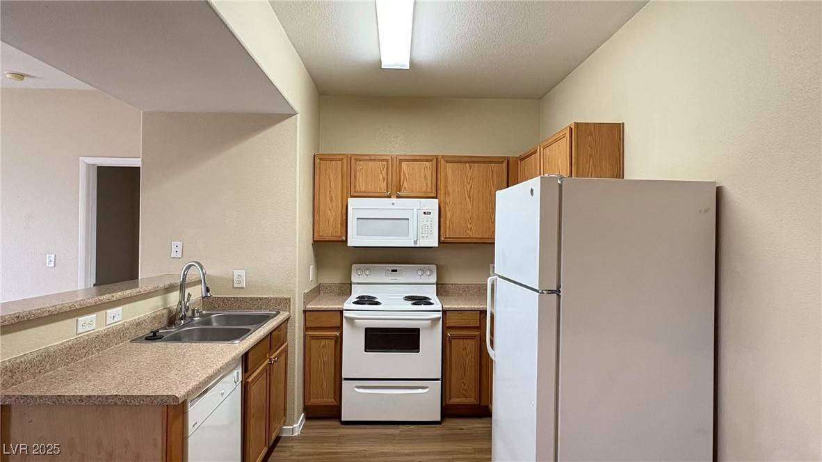 Las Vegas, NV 89108,2191 Hussium Hills ST #202