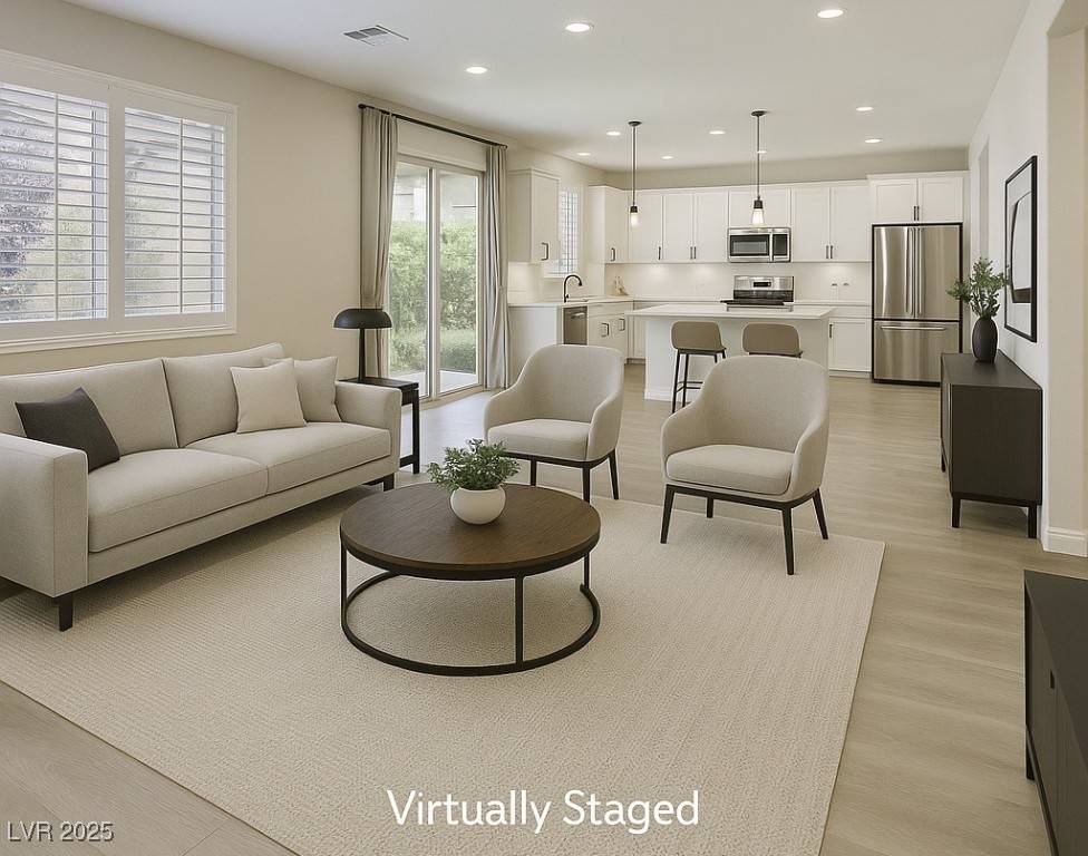 Las Vegas, NV 89148,10164 Phelps Lake CT