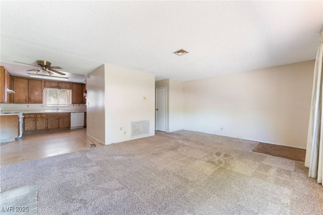 Las Vegas, NV 89121,237 Greenbriar Townhouse WAY