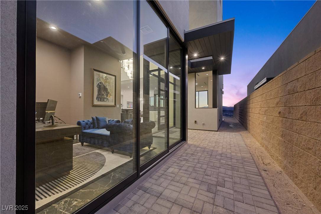 Henderson, NV 89012,577 Overlook Rim DR
