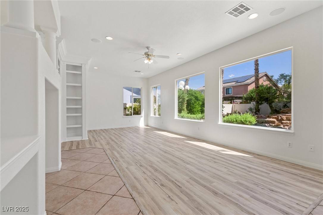 Las Vegas, NV 89123,253 White Willow AVE