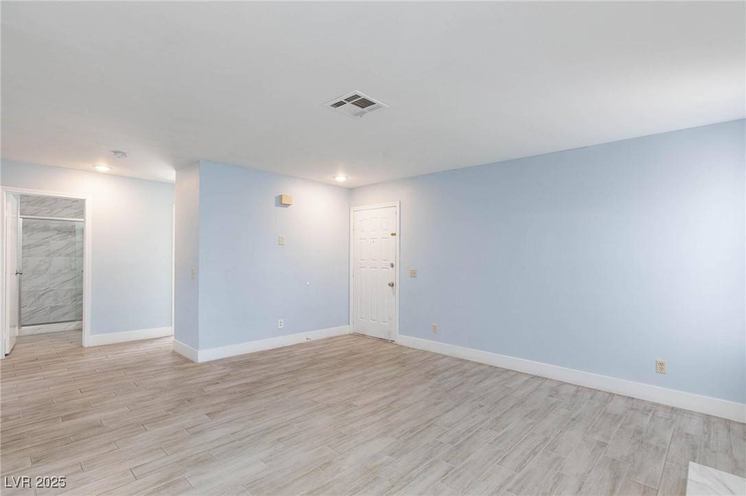 Las Vegas, NV 89103,6623 W Tropicana AVE #102