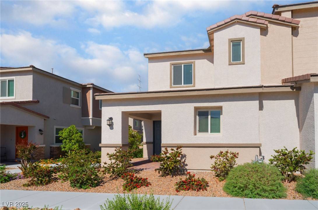 Las Vegas, NV 89166,6156 FOXES DALE ST