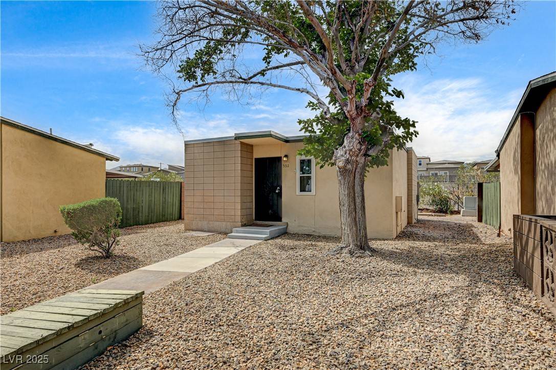 Henderson, NV 89015,332 E Van Wagenen ST