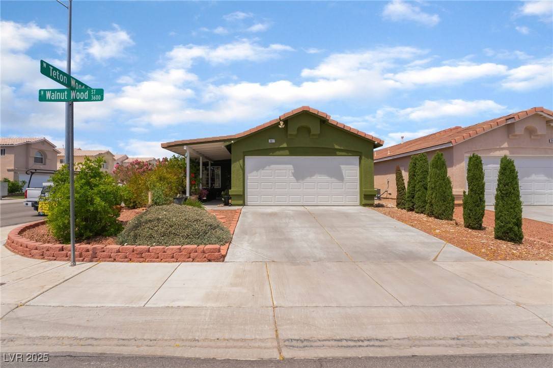 Las Vegas, NV 89129,3617 Walnut Wood ST