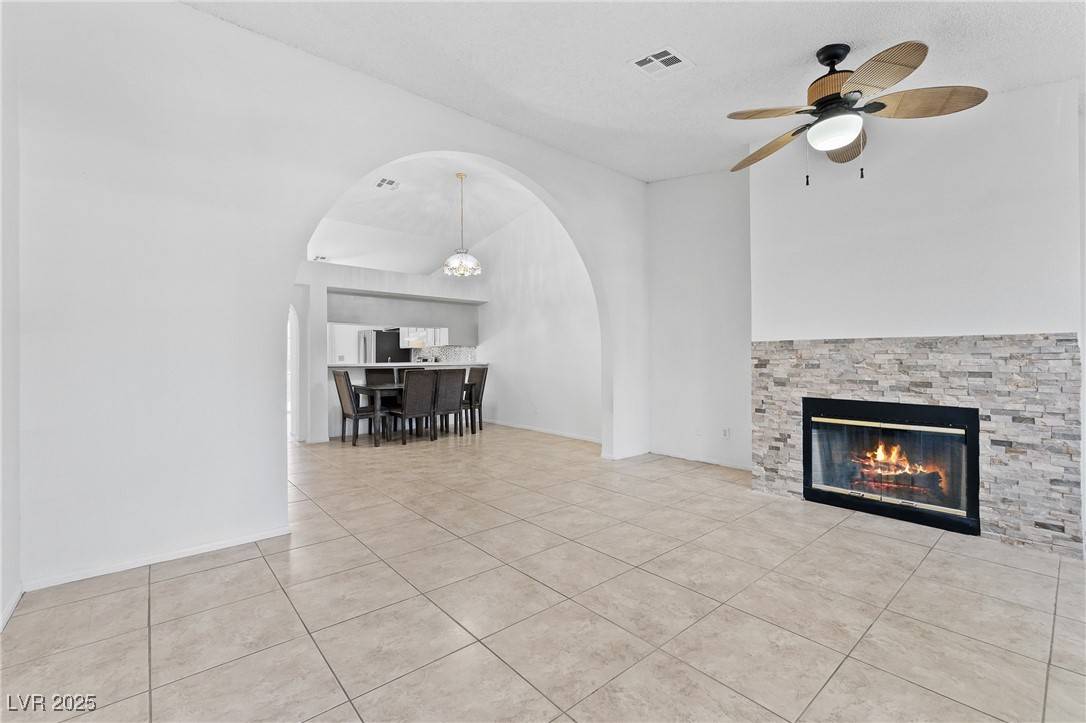 Las Vegas, NV 89119,1411 Di Blasi DR #104
