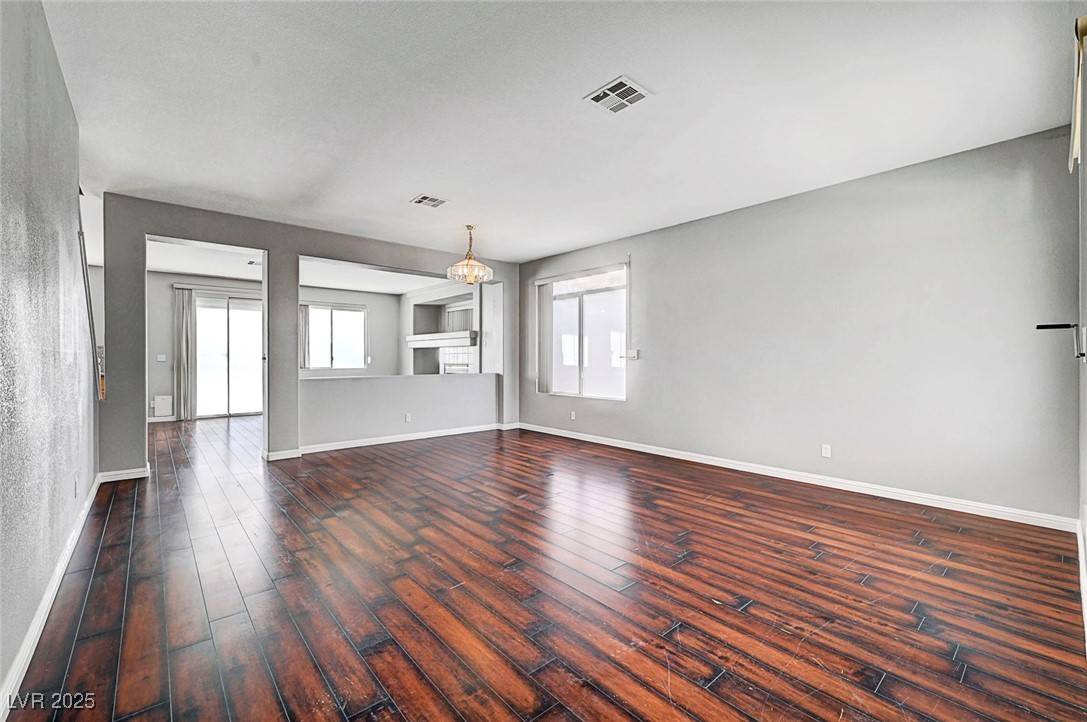Las Vegas, NV 89117,10135 Diving Duck AVE