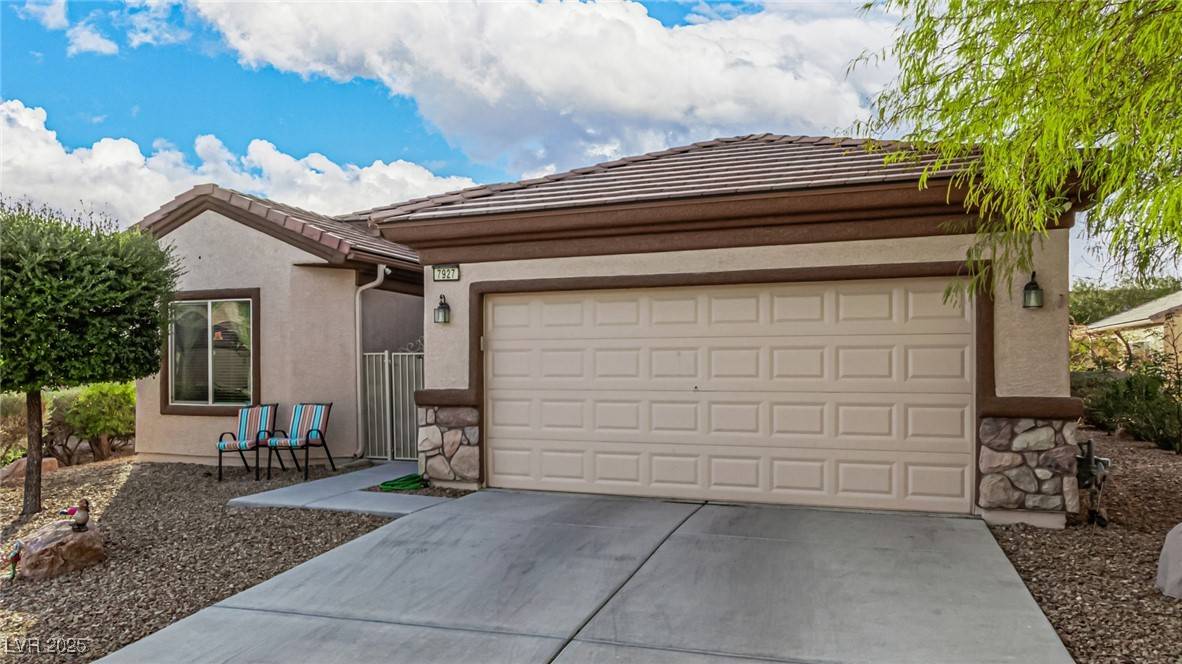 North Las Vegas, NV 89084,7927 Crested Starling CT
