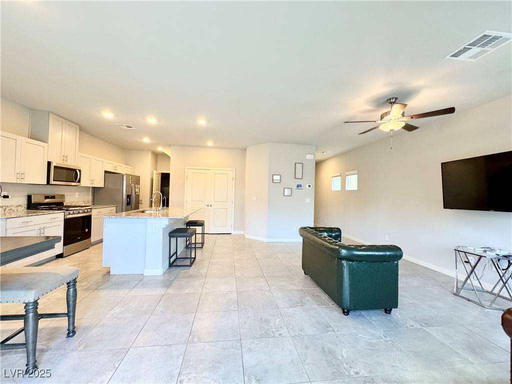 Las Vegas, NV 89113,7848 Pink Opal AVE