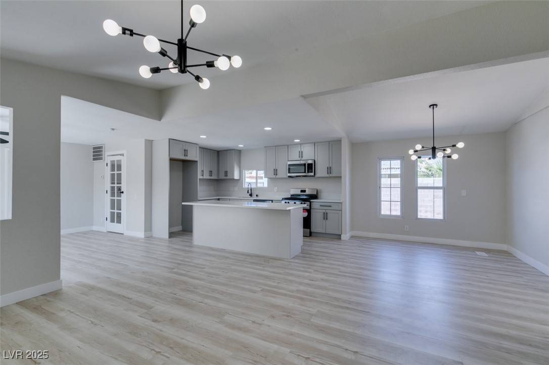 Las Vegas, NV 89121,4898 Fiesta WAY