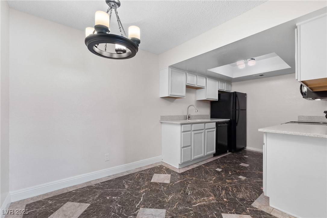 Las Vegas, NV 89103,5262 Osman CT #48
