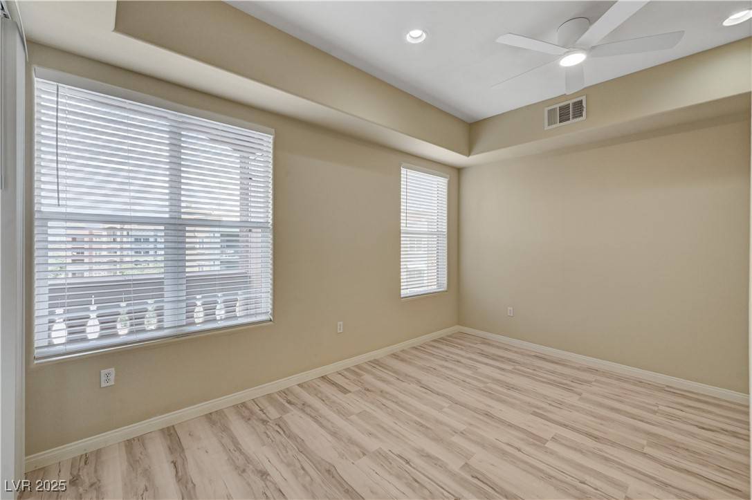 Las Vegas, NV 89123,20 E Serene AVE #401