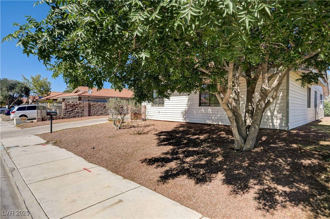 Las Vegas, NV 89108,1620 Yellow Rose ST