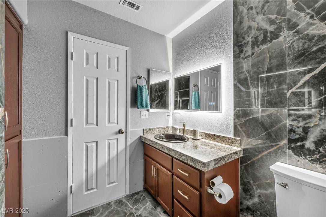 Las Vegas, NV 89121,2725 S Nellis BLVD #2052