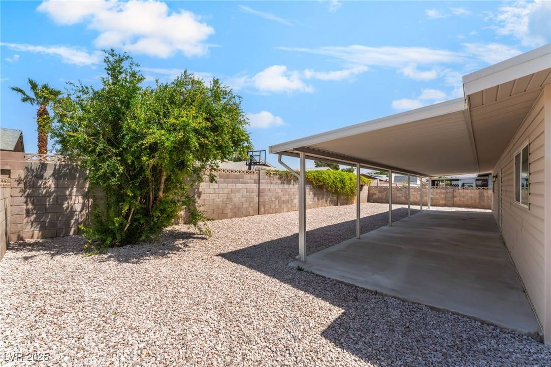 Las Vegas, NV 89142,5245 Hillman AVE