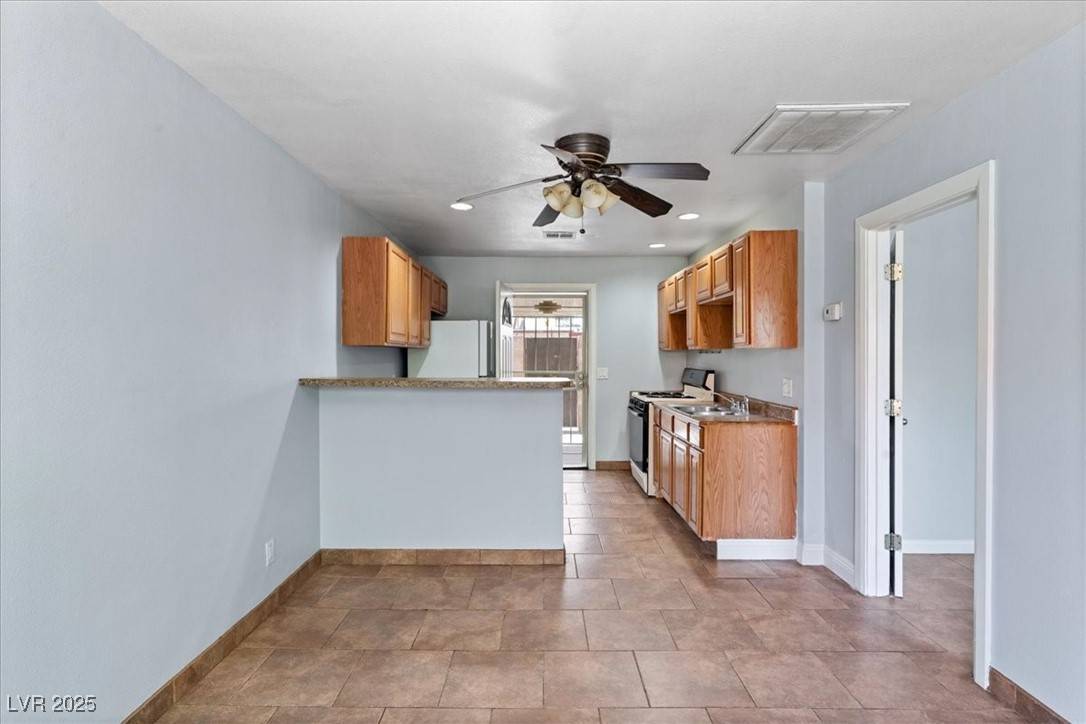 Las Vegas, NV 89119,4000 Visby LN