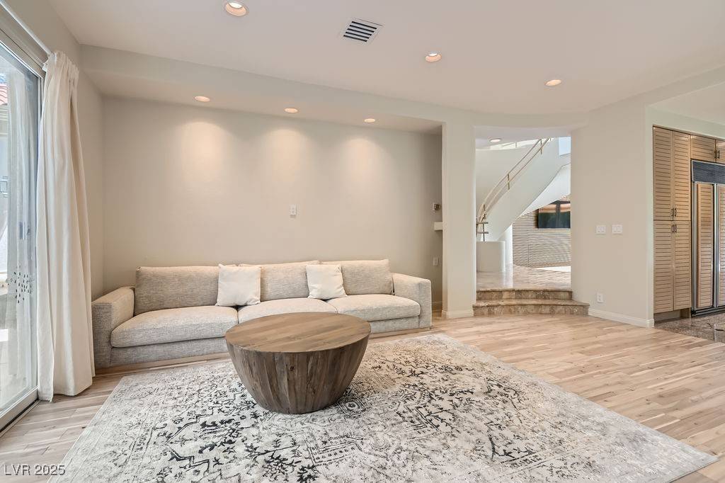Las Vegas, NV 89113,8411 Carmel Ridge CT
