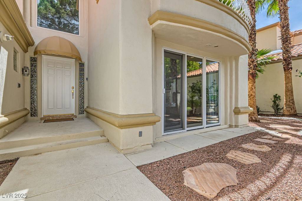 Las Vegas, NV 89113,8411 Carmel Ridge CT