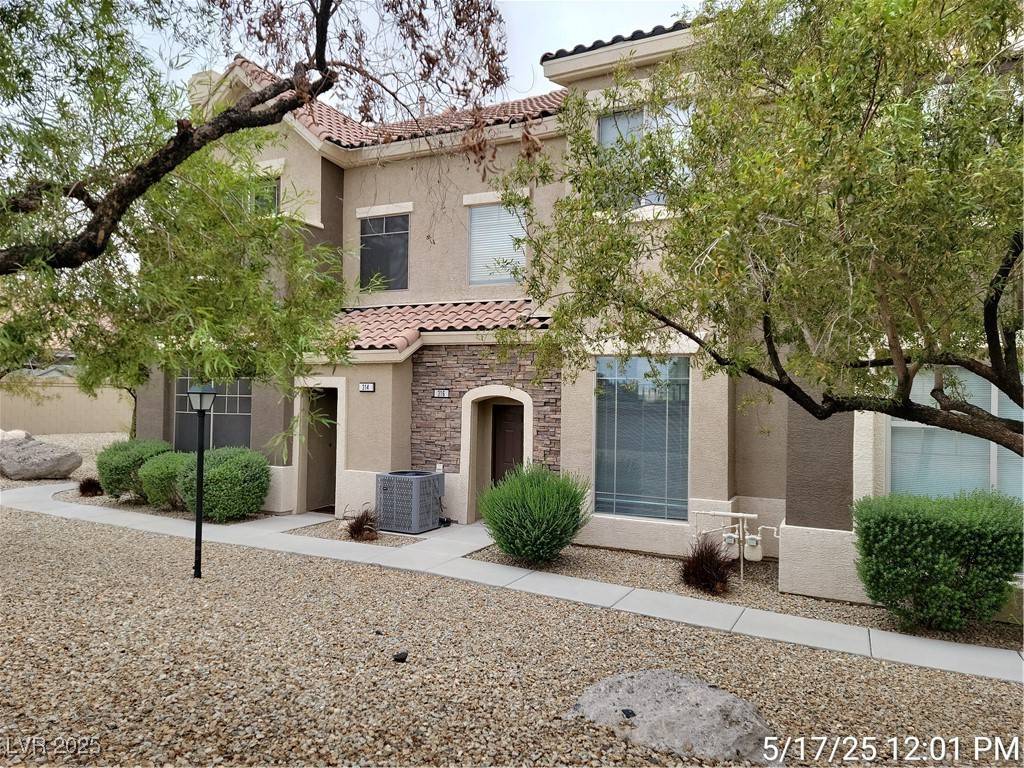Henderson, NV 89074,316 Fountain Crossing LN