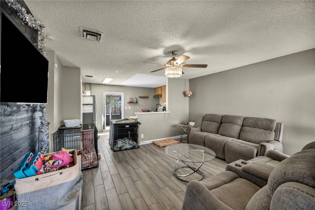 Henderson, NV 89015,301 E Van Wagenen ST
