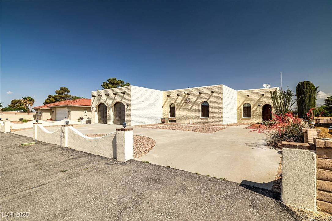 Pahrump, NV 89048,1320 Daytona ST