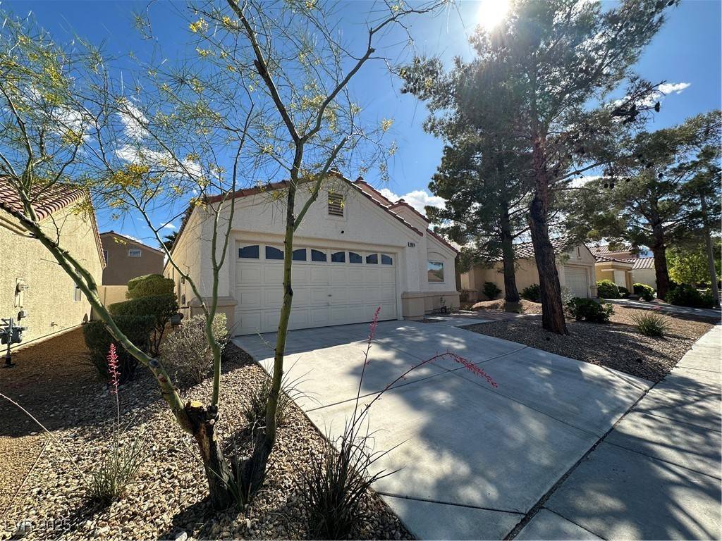 Las Vegas, NV 89128,8009 Sierra Largo DR