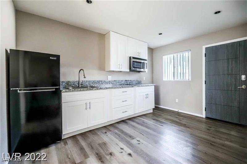 Las Vegas, NV 89102,2201 Fairfield AVE #16