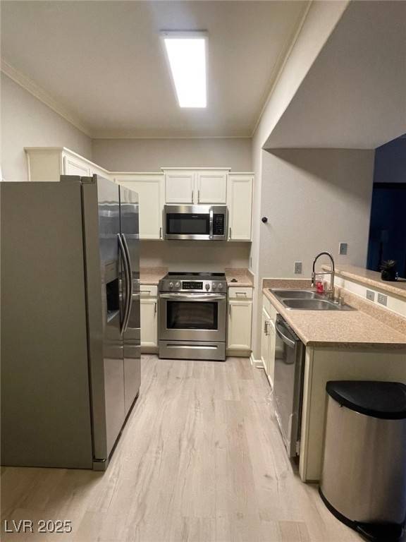 Las Vegas, NV 89108,2151 Hussium Hills ST #207