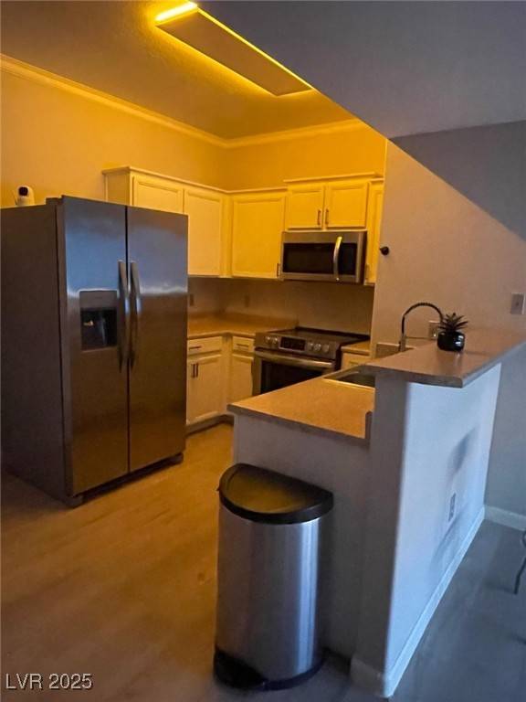 Las Vegas, NV 89108,2151 Hussium Hills ST #207